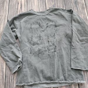 Comfort Colors Gray Skeleton Dance Halloween Long Sleeve Seatshirt
